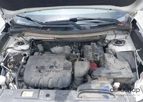 2016 Mitsubishi Outlander Es z USA, uszkodzony, nr VIN JA4AD2A3XGZ039630